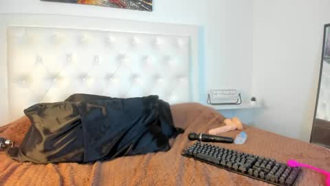 rouse_sexy_hotxx77 online show from April 2026 05:15:01 PM