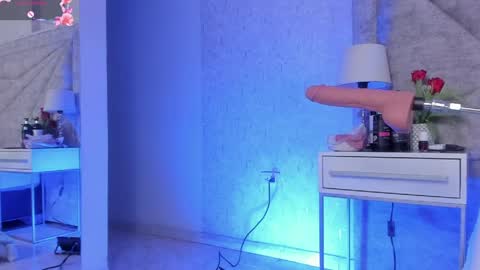 Snapshot of rouse_sweet_ chatting on May 2026 11:43:02 PM ROUSE online show from May 2026 11:43:02 PM