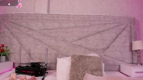 Snapshot of rouse_sweet_ chatting on May 2026 11:24:02 PM ROUSE online show from May 2026 11:24:02 PM
