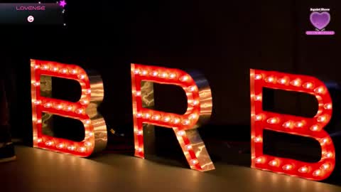 sofia online show from October 2025 06:35:02 PM