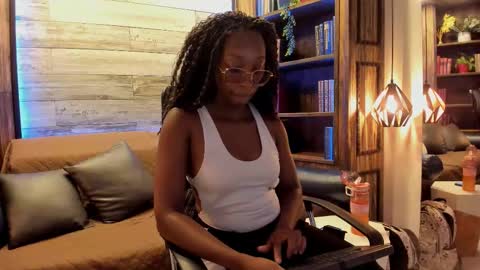 rouselux online show from February 2026 07:26:02 PM