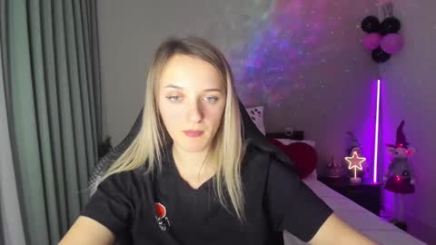 Snapshot of rousereed chatting on December 2024 04:46:02 PM Rouse online show from December 2024 04:46:02 PM