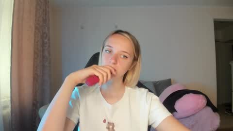 Snapshot of rousereed chatting on September 2025 06:25:02 AM Rouse online show from September 2025 06:25:02 AM