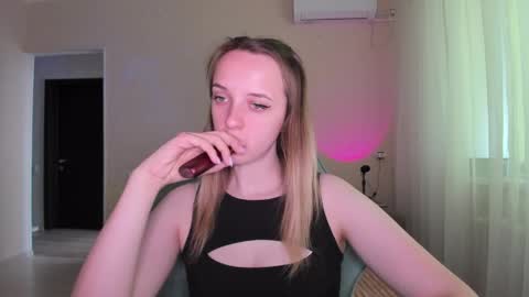 Snapshot of rousereed chatting on April 2026 10:14:02 AM Rouse online show from April 2026 10:14:02 AM