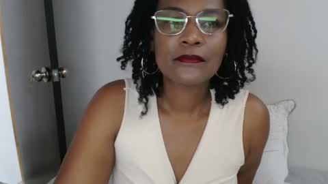 luxa online show from March 2025 12:19:02 PM