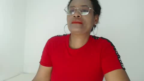 luxa online show from September 2025 12:40:01 PM