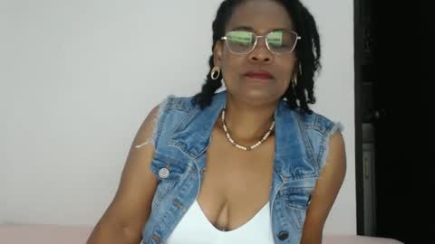 luxa online show from October 2025 01:12:02 PM