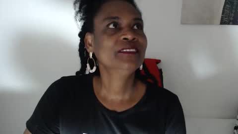Snapshot of roushlove chatting on June 2026 04:12:02 PM luxa online show from June 2026 04:12:02 PM