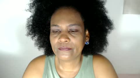 Snapshot of roushlove chatting on June 2026 10:14:02 AM luxa online show from June 2026 10:14:02 AM
