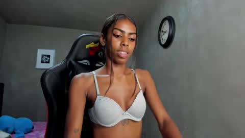 rousse miller 7 online show from February 2025 04:54:01 AM