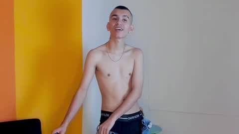 Snapshot of rowancley chatting on October 2025 01:34:02 PM Rowan online show from October 2025 01:34:02 PM