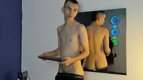 Snapshot of rowancley chatting on November 2025 04:09:01 PM Rowan online show from November 2025 04:09:01 PM