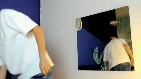 Snapshot of rowancley chatting on December 2025 08:38:01 PM Rowan online show from December 2025 08:38:01 PM