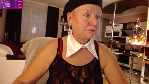 Snapshot of roxana_brooks chatting on December 2024 01:58:01 PM Roxana online show from December 2024 01:58:01 PM