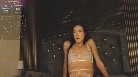 Snapshot of roxana_scottt chatting on November 2025 12:17:01 PM roxana_scottt online show from November 2025 12:17:01 PM