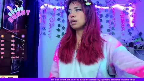 Snapshot of roxanbunny chatting on May 2026 08:41:01 AM roxxy online show from May 2026 08:41:01 AM