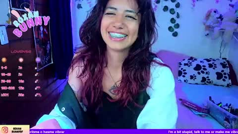 Snapshot of roxanbunny chatting on May 2026 01:56:01 AM roxxy online show from May 2026 01:56:01 AM