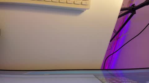 Roxane online show from February 2026 07:37:01 AM