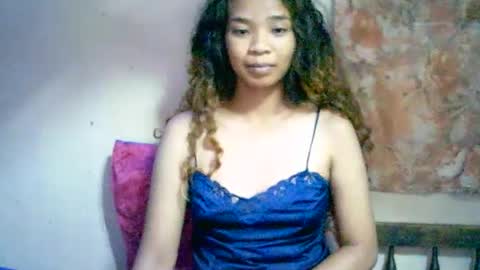 roxanne_98 online show from December 2024 02:52:01 AM