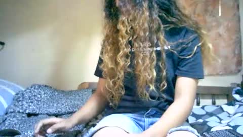 roxanne_98 online show from January 2025 12:36:02 PM