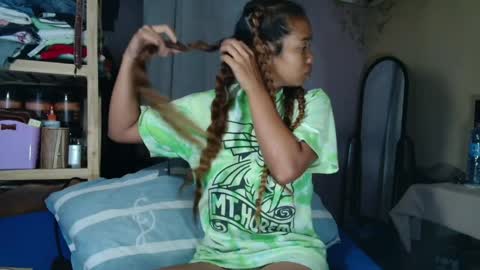 roxanne_98 online show from April 2026 02:11:01 AM