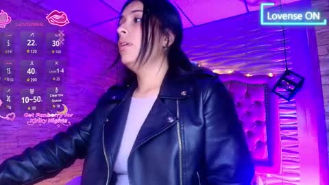 roxanne_han online show from November 2025 11:43:02 AM