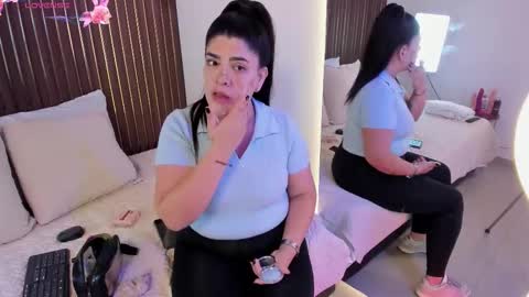 Roxie  online show from October 2025 11:44:02 AM