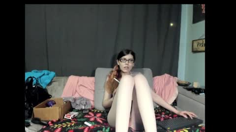 roxihazeleyes online show from February 2025 12:47:02 AM