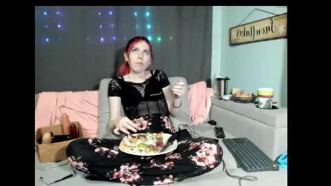 roxihazeleyes online show from February 2025 06:51:01 AM