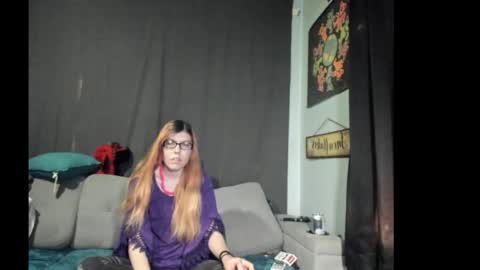 roxihazeleyes online show from October 2025 07:59:01 PM