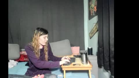 roxihazeleyes online show from March 2026 12:10:01 PM