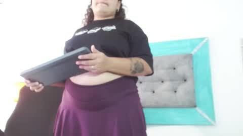 roxiie online show from October 2025 07:16:02 PM