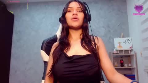 roxxi_2110 online show from December 2025 02:08:02 AM