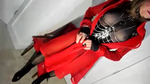 Snapshot of roxxxxy4u chatting on January 2025 03:32:02 AM Roxy online show from January 2025 03:32:02 AM