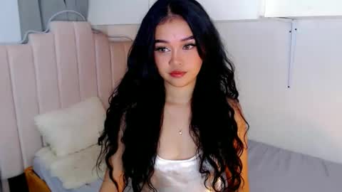 Snapshot of roxxy_blossom chatting on September 2025 03:27:02 AM roxxy_blossom online show from September 2025 03:27:02 AM