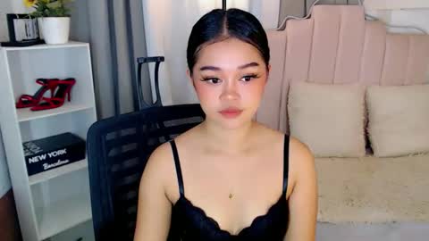 Snapshot of roxxy_blossom chatting on September 2025 02:38:01 AM roxxy_blossom online show from September 2025 02:38:01 AM