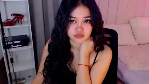 Snapshot of roxxy_blossom chatting on October 2025 12:06:01 AM roxxy_blossom online show from October 2025 12:06:01 AM