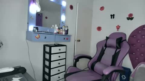 Roxy online show from June 2026 03:18:02 AM