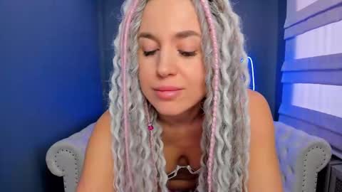 Roxy online show from February 2025 05:09:01 AM