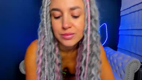 Roxy online show from September 2025 01:31:02 AM