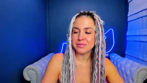 Roxy online show from December 2025 01:32:01 AM