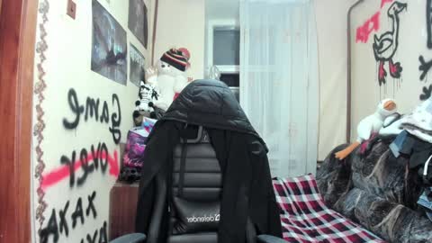 Roxy online show from January 2025 09:55:02 PM