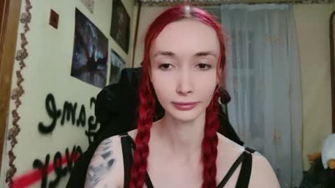 Snapshot of roxy_silver chatting on May 2026 08:58:02 PM Roxy online show from May 2026 08:58:02 PM