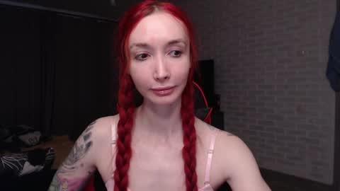 Snapshot of roxy_silver chatting on May 2026 01:35:07 AM Roxy online show from May 2026 01:35:07 AM