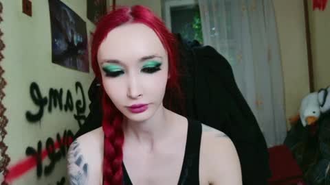 Snapshot of roxy_silver chatting on June 2026 01:25:02 PM Roxy online show from June 2026 01:25:02 PM