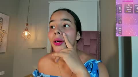 Snapshot of roxy_stone1 chatting on April 2026 05:26:02 PM roxy_stone1 online show from April 2026 05:26:02 PM