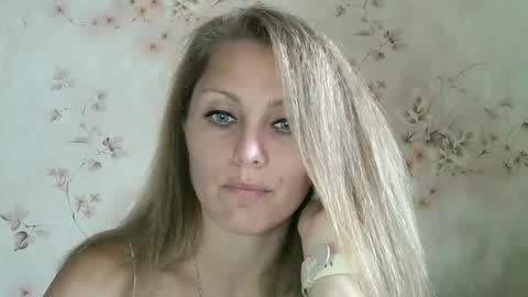 roxyfox18x01 online show from October 2025 05:59:01 AM