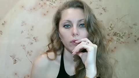 roxyfox18x01 online show from February 2026 07:29:01 AM