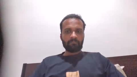 roy018 online show from May 2026 02:10:01 PM