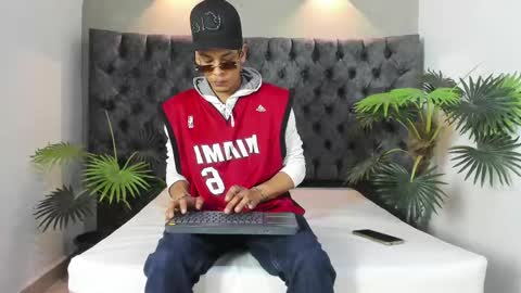 ROY online show from October 2025 08:07:01 PM